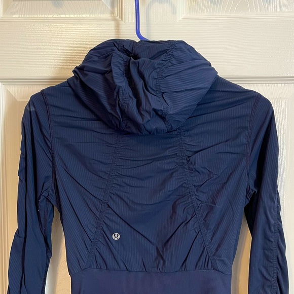 Lululemon Beyond the Studio Jacket - Picture 10 of 14